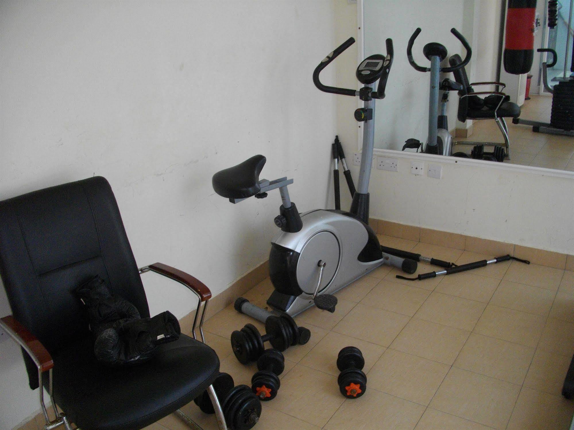 Kokrobite De Holiday Beach Hotel المظهر الخارجي الصورة
